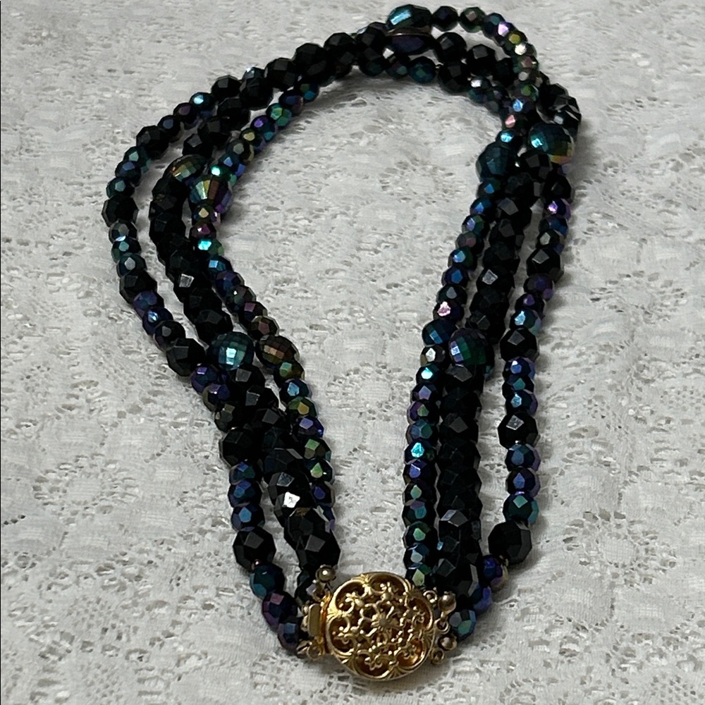 Beautiful Vintage vibrant beaded necklace